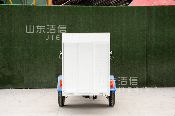 雙桶保潔車(chē)簡(jiǎn)介 雙桶保潔車(chē)簡(jiǎn)介