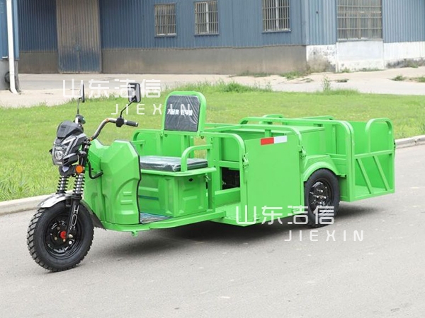 四桶門(mén)板保潔車(chē)簡(jiǎn)介 四桶門(mén)板保潔車(chē)簡(jiǎn)介