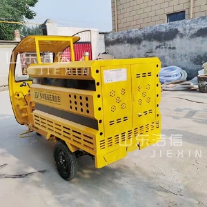 電動(dòng)駕駛室高壓清洗車(chē)