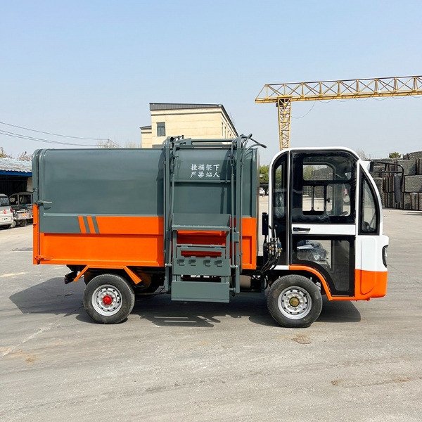 新能源電動(dòng)四輪掛桶車(chē)