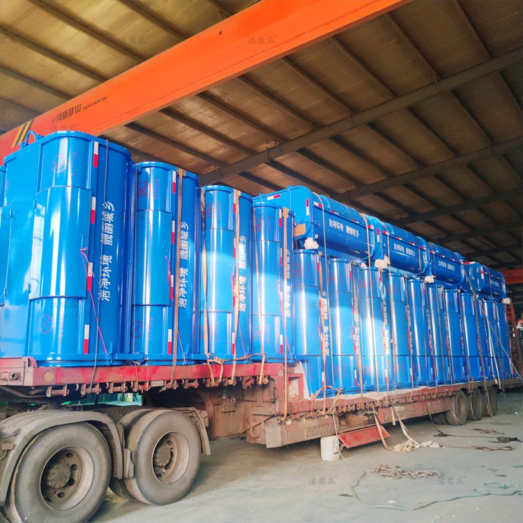 39個勾臂垃圾箱發(fā)往遼寧